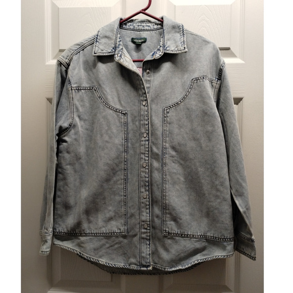 Wild Fable Size XS Long Sleeve Oversized Denim Western Light Wash Shirt NWT - Picture 1 of 8
